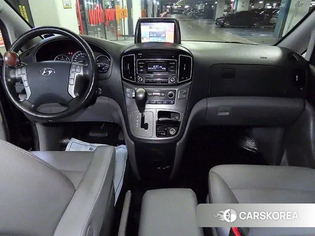 Hyundai The New Grand Starex 2018 Черный из Кореи, фото 2