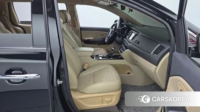 Kia The New Carnival 2019 Черный из Кореи, фото 2