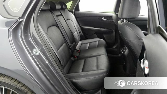 Kia The New K3 2nd generation 2023 Серый из Кореи, фото 2