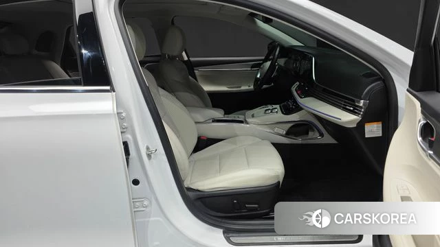 Hyundai The New Grandeur IG Hybrid 2022 Белый из Кореи, фото 2