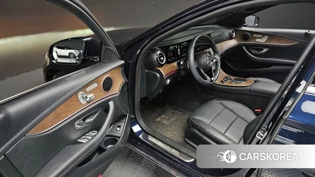 Mercedes-Benz E-Class W213 2022 Синий из Кореи, фото 2