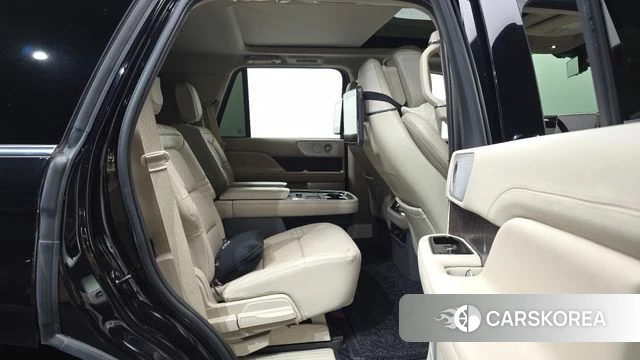 Lincoln Navigator 4th generation 2021 Черный из Кореи, фото 2