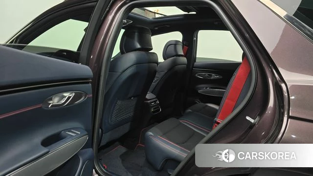 Genesis GV70 2021 Фиолетовый из Кореи, фото 2