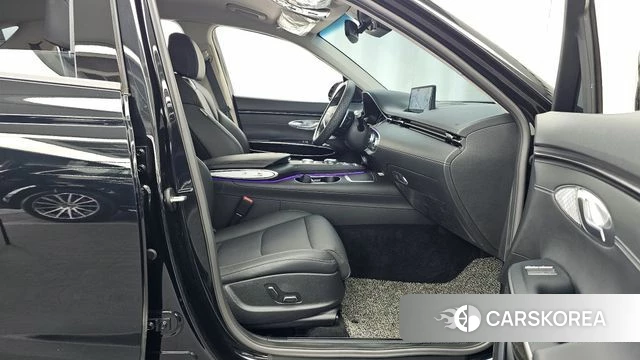 Genesis GV70 2021 Черный из Кореи, фото 2