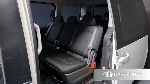 Hyundai Staria 2022 Белый из Кореи, фото 2