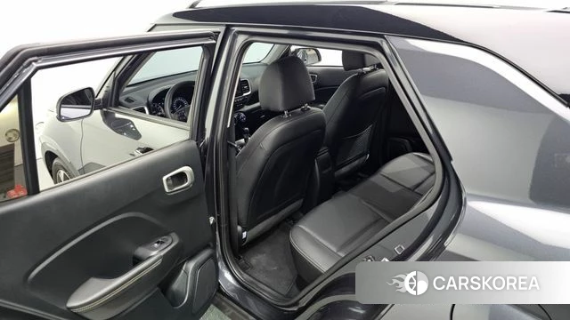 Hyundai Venue 2021 Серый из Кореи, фото 2
