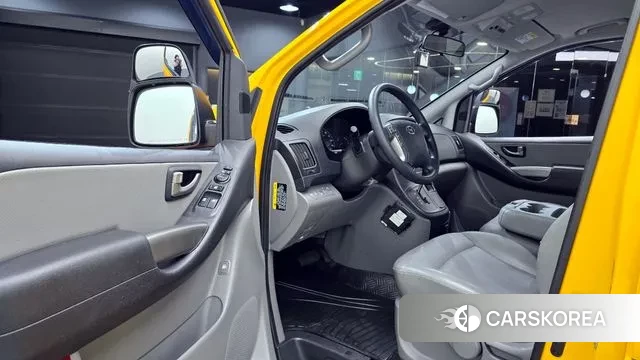 Hyundai The New Grand Starex 2021 Желтый из Кореи, фото 2