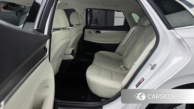 Hyundai The New Grandeur IG Hybrid 2022 Белый из Кореи, фото 2