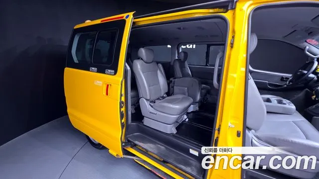 Hyundai The New Grand Starex 2018 Желтый из Кореи, фото 2