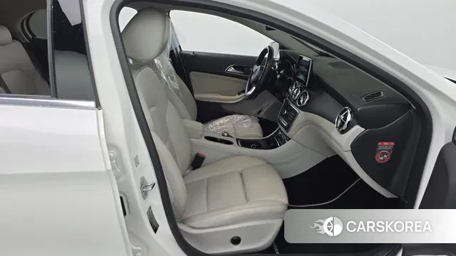 Mercedes-Benz GLA-Class X156 2019 Белый из Кореи, фото 2