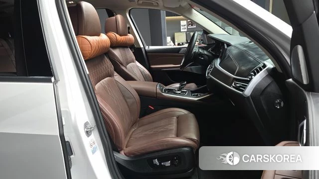 BMW X7 (G07) 2021 Белый из Кореи, фото 2