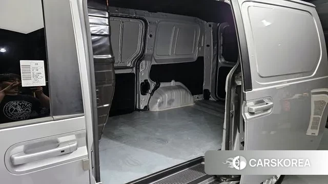 Hyundai Staria 2024 Серебряный из Кореи, фото 2