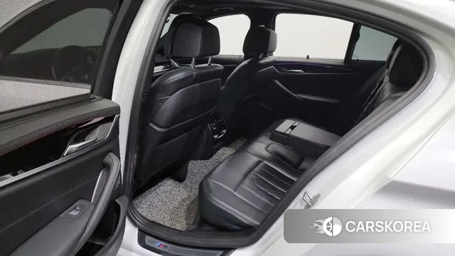 BMW 5 Series (G30) 2022 Белый из Кореи, фото 2