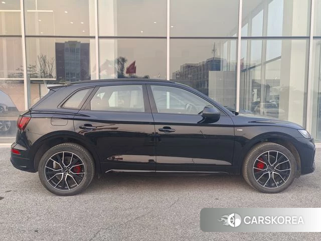 Audi Q5L 2024 Черный из Китая, фото 2