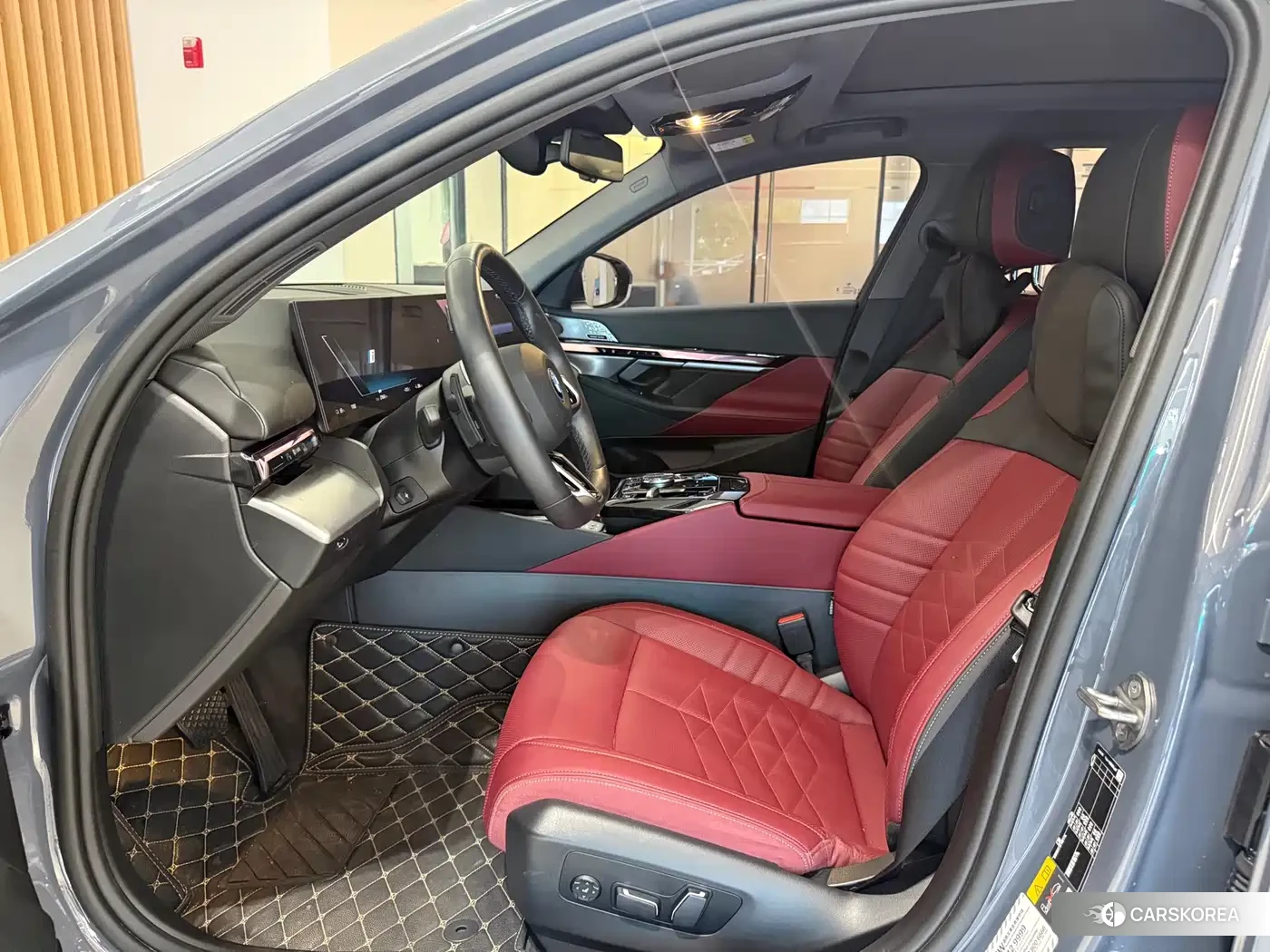 BMW i5 2024 Silver/gray из Китая, фото 2