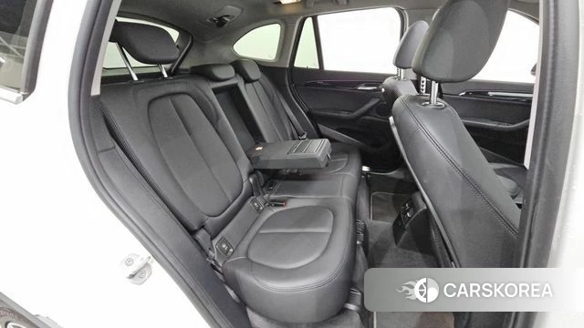 BMW X1 (F48) 2022 Белый из Кореи, фото 2