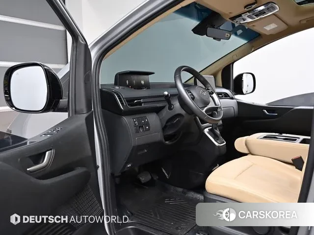 Hyundai Staria 2023 Серебряный из Кореи, фото 2