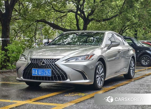 Lexus ES 2023 Шампань из Китая, фото 2