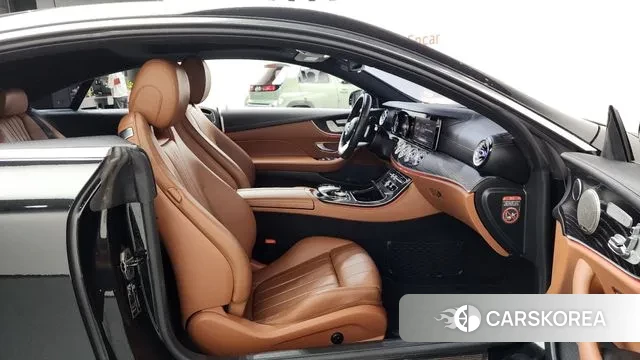 Mercedes-Benz E-Class W213 2018 Черный из Кореи, фото 2