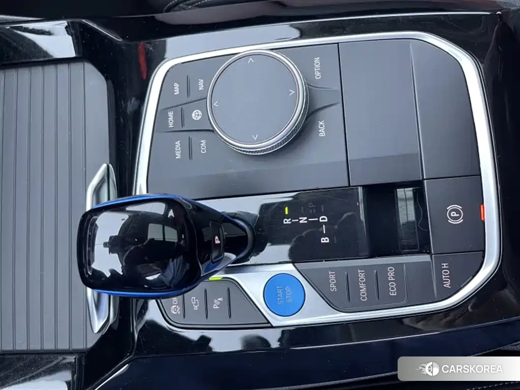 BMW iX3 2022 Silver/gray из Китая, фото 2