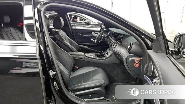 Mercedes-Benz E-Class W213 2020 Черный из Кореи, фото 2