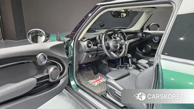 Mini Cooper S 2018 Темно-зеленый из Кореи, фото 2