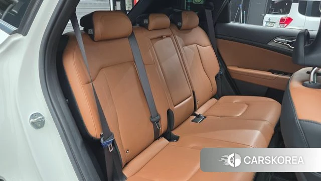 Kia Sportage 5th Generation Hybrid 2022 Белый из Кореи, фото 2