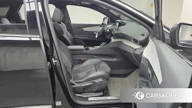 Peugeot 3008 second generation 2019 Черный из Кореи, фото 2