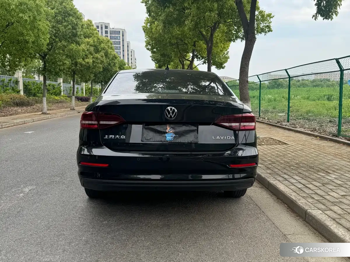 Volkswagen Lavida 2022 Черный из Китая, фото 2