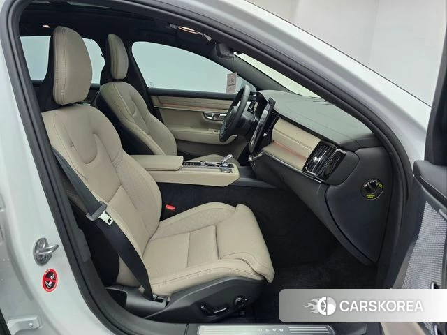 Volvo S90 2025 Белый из Кореи, фото 2