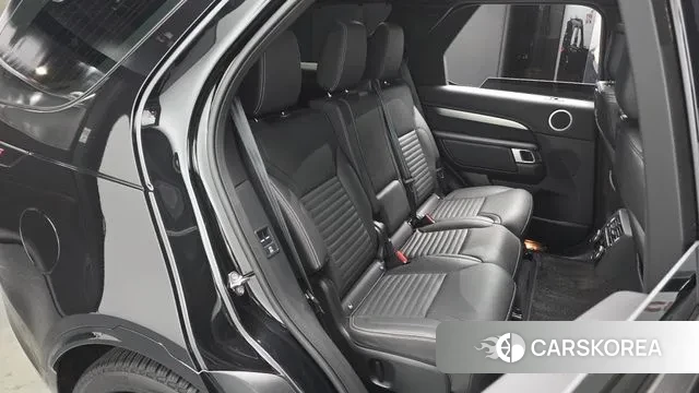 Land Rover Discovery 5 2025 Черный из Кореи, фото 2