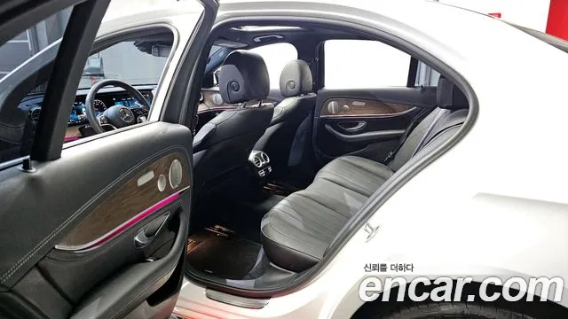 Mercedes-Benz E-Class W213 2023 Белый из Кореи, фото 2