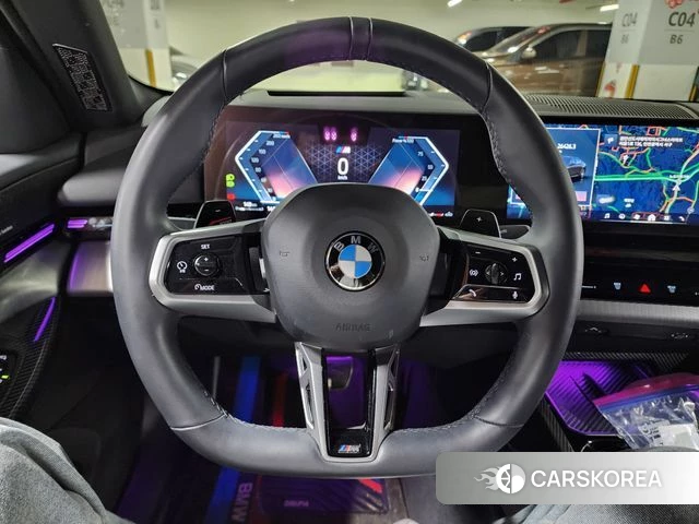 BMW 5 Series (G60) 2024 Серый из Кореи, фото 2