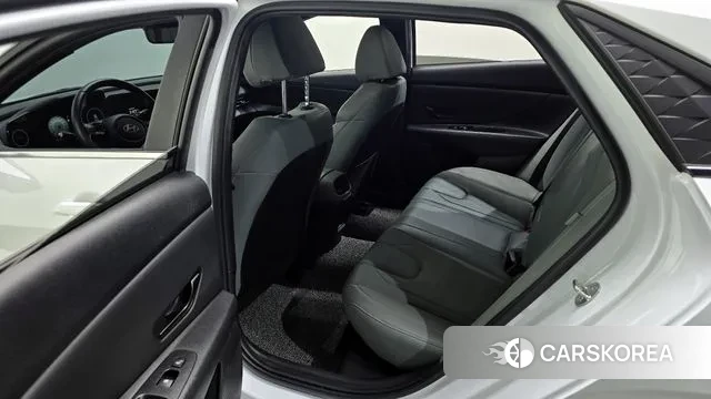 Hyundai The New Avante (CN7) 2023 Белый из Кореи, фото 2