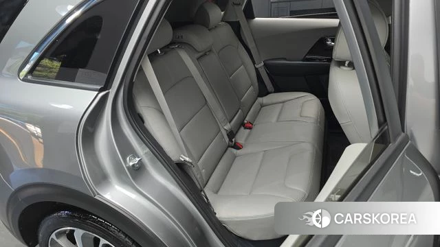 Kia Niro 2018 Серебряный из Кореи, фото 2