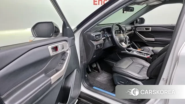 Ford Explorer 6th Generation 2023 Белый из Кореи, фото 2