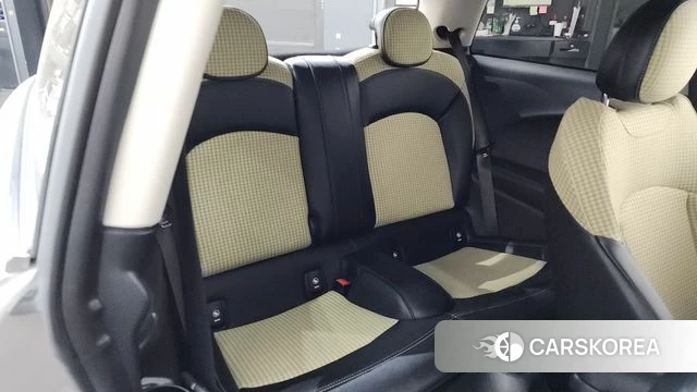 Mini Cooper 2021 Жемчужный цвет из Кореи, фото 2