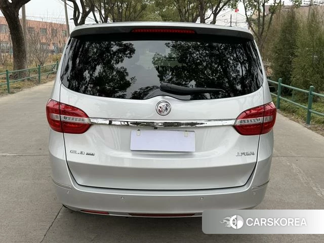Buick GL8 2019 Серебристо-серый из Китая, фото 2