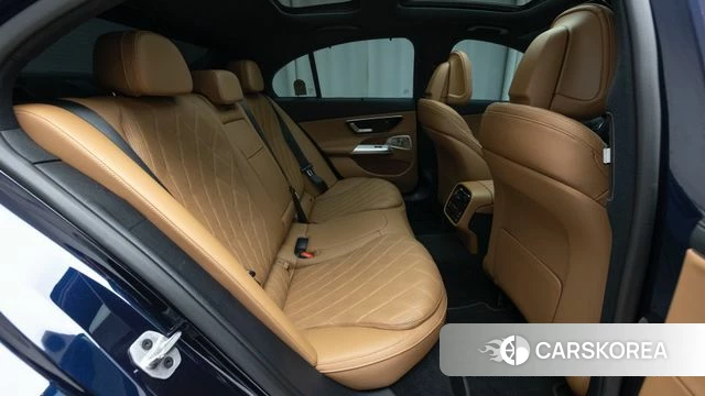 Mercedes-Benz E-Class W214 2026 Синий из Кореи, фото 2