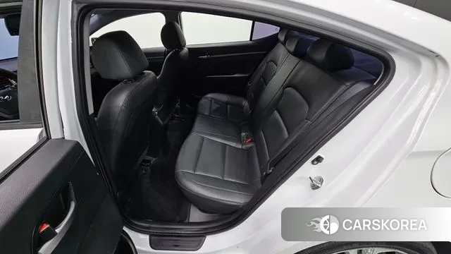 Hyundai Avante AD 2018 Белый из Кореи, фото 2