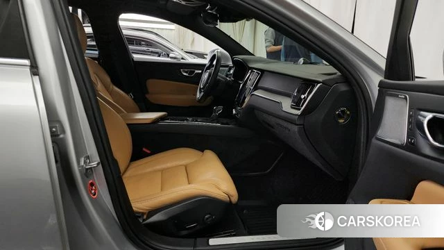 Volvo S60 3rd generation 2020 Серебряный из Кореи, фото 2