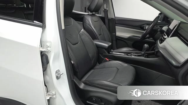 Jeep Compass 2nd Generation 2022 Белый из Кореи, фото 2