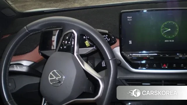 Volkswagen ID.4 2023 Белый из Кореи, фото 2