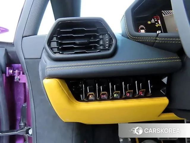 Lamborghini Huracan 2023 Фиолетовый из Кореи, фото 2