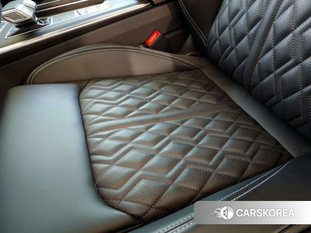 Audi A6L 2025 Черный из Китая, фото 2