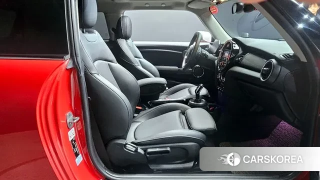 Mini Cooper 2021 Красный из Кореи, фото 2