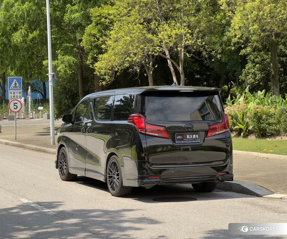 Toyota Elfa 2021 Черный из Китая, фото 2