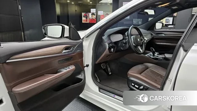 BMW 6 Series GT (G32) 2019 Белый из Кореи, фото 2