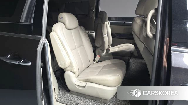 Kia The New Carnival 2019 Серый из Кореи, фото 2