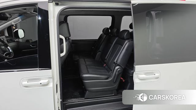 Hyundai Staria 2022 Белый из Кореи, фото 2